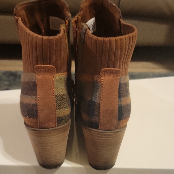 TOMS Suede Women's Ankle Wedge Boots - Picture 3 of 5